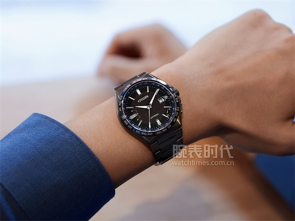 西铁城“蓝宇宙”，想说爱你太容易