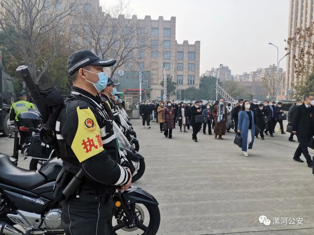 公安圆满完成全县两会安保任务,漯河市公安局专项行动