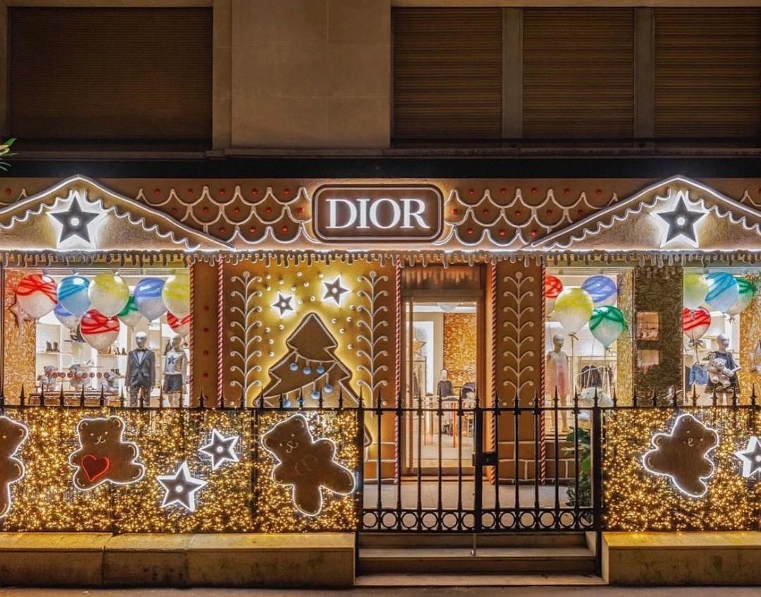 奢侈品秀场设计经典,奢侈品门店圣诞装扮