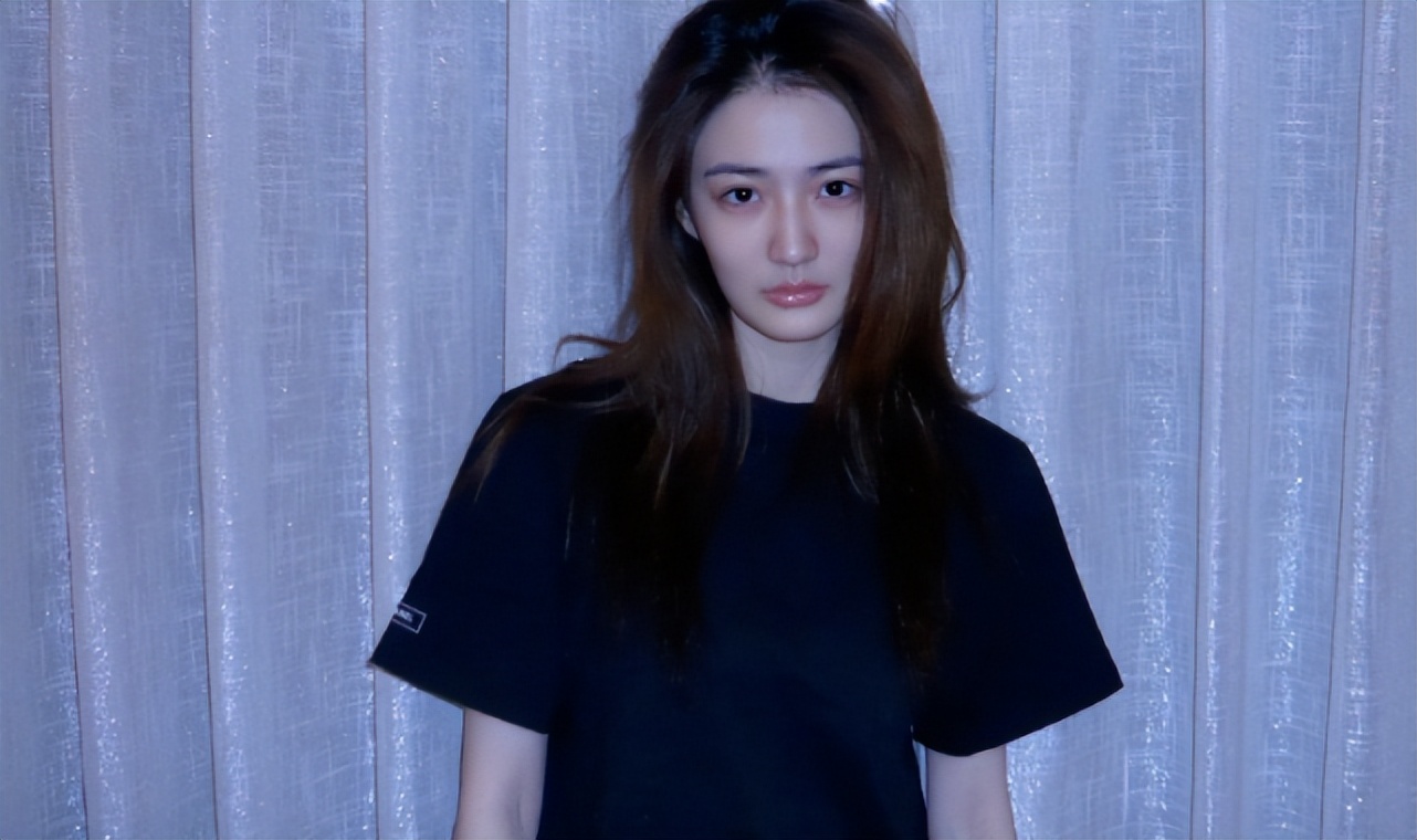 徐璐瘦的照片,徐璐抬头纹