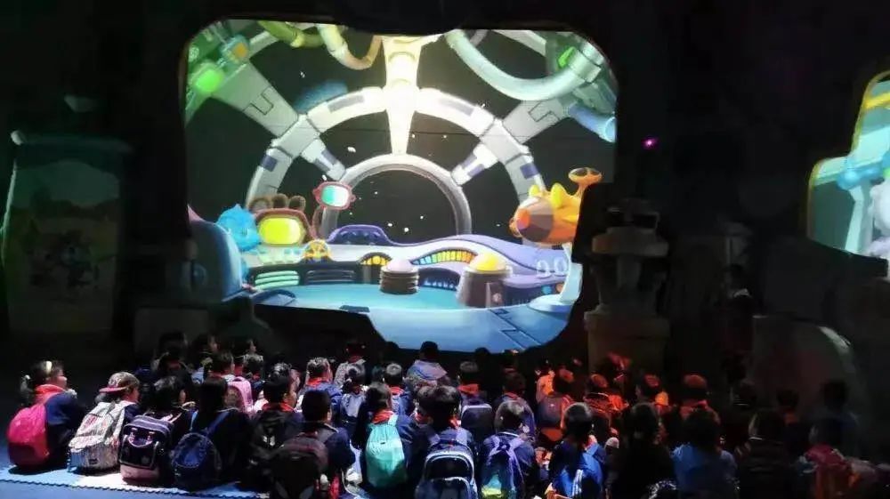 当方特「退场」，余下的还有回声