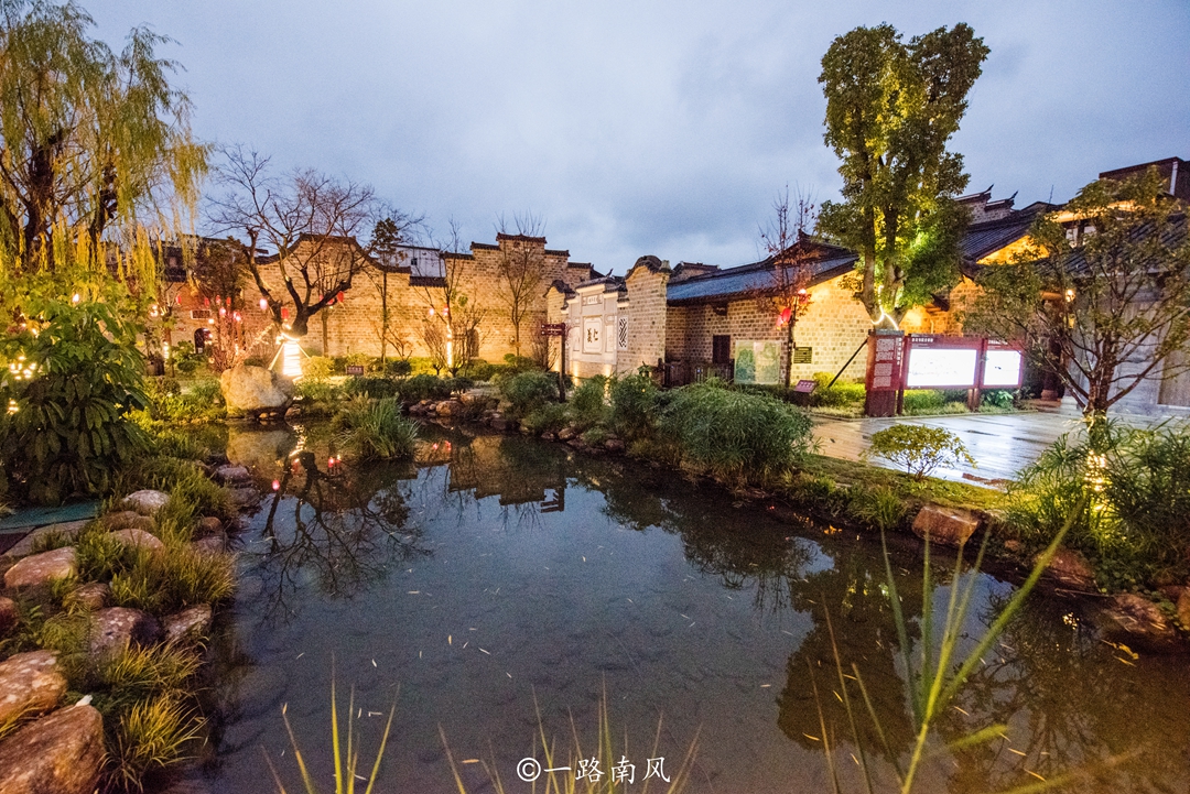 旅行来到福建长汀，发现一个“瑶池仙境”，内有成龙捐献的古建筑