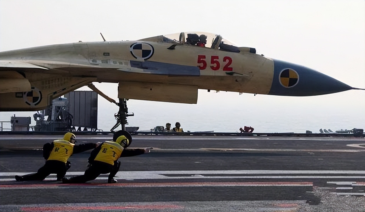 歼15舰载机处于什么样的水平,歼15首次起降辽宁舰10周年意义