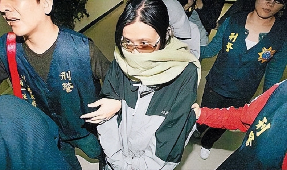 从纯情女星到吸毒、自杀、当小三，萧淑慎是如何被“毁”的？