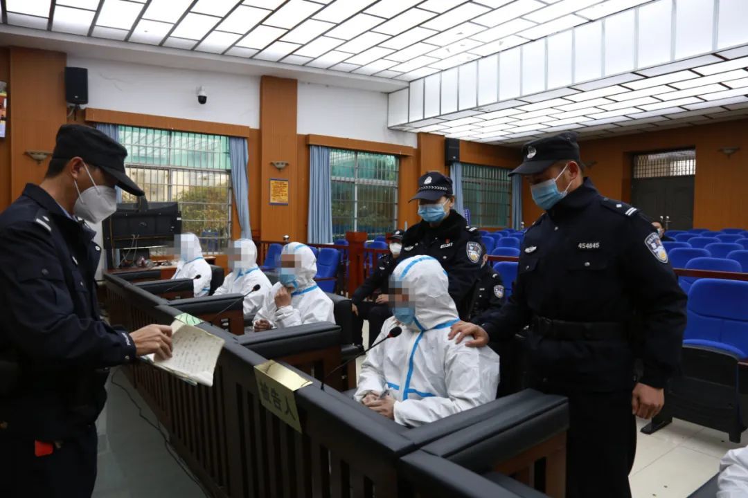 世界大牌香水都含什么成份,哪些品牌的香水含有有害成分