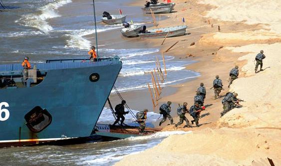 蔡英文窜美，美400枚鱼叉导弹提前交付，台专家：蔡英文错估美国