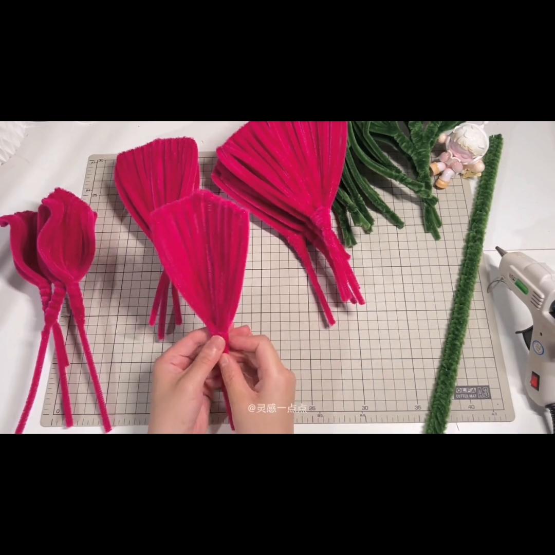 这还拿不下你？甜妹必备！扭扭棒手工超大玫瑰花！心意满...