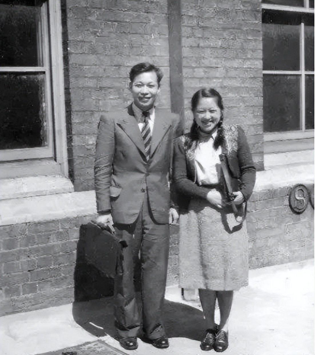 儿子被同学取了个外号改成真名,儿子被同学取外号父亲知道改真名