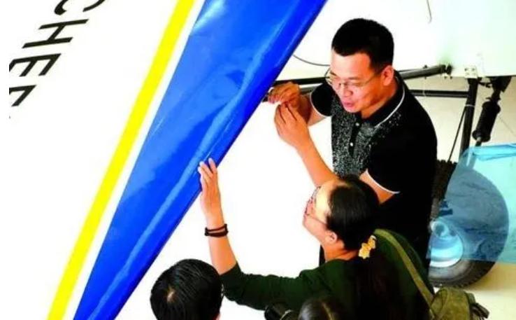 大学生自制飞机起飞,大学生自制轻型飞机