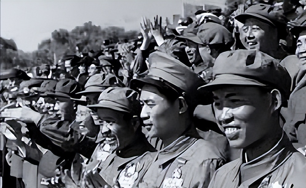 四川一局长家中被盗,神秘铁盒揭露其隐藏33年的秘密