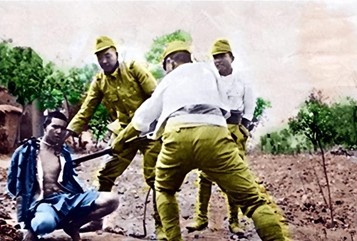 日军日记:*安妇慰**不服从管教,我很愤怒,用*刀刺**插入她的*体下**