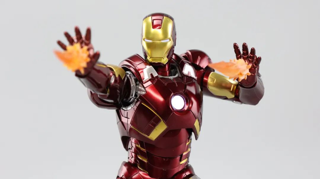 钢铁侠的最强战甲是哪个,钢铁侠最强战甲vs蝙蝠侠最强装甲