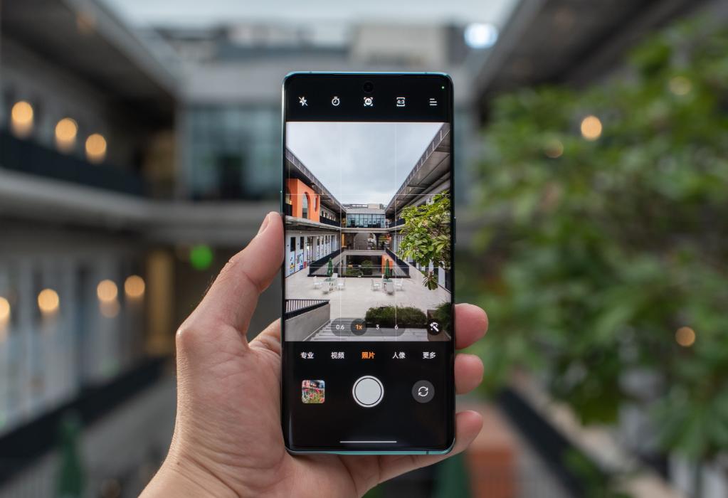 findx6年度旗舰备受期待,findx6越级对比