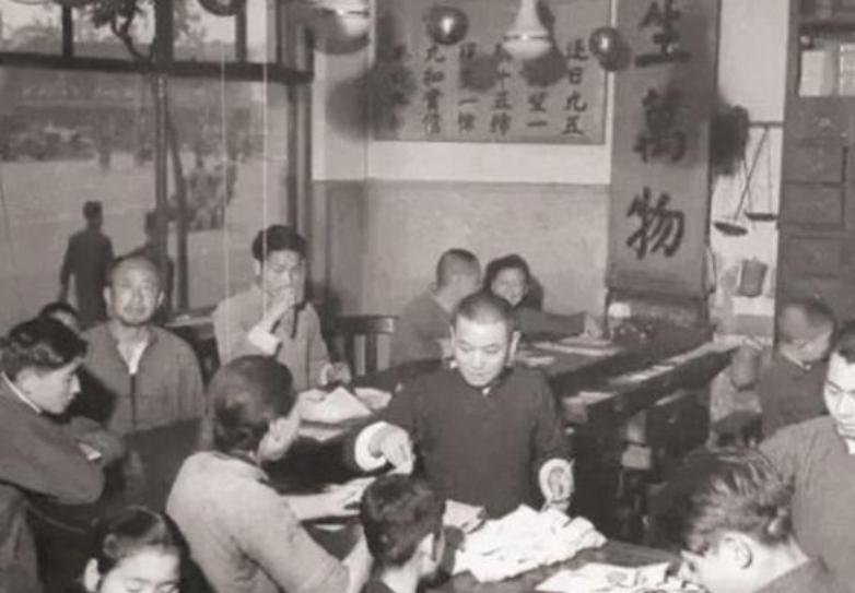 姘戝浗鏃舵湡瀛よ韩闂笂娴烽潬缁忓晢鍙戝,姘戝浗鏃舵湡鐢蜂汉