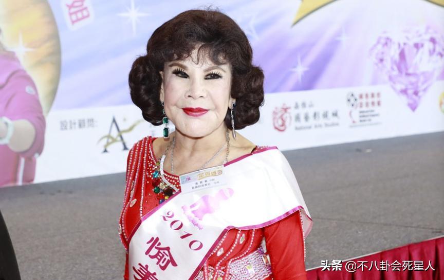 明星整容脸僵硬图片,老女明星整容脸和纯天然脸