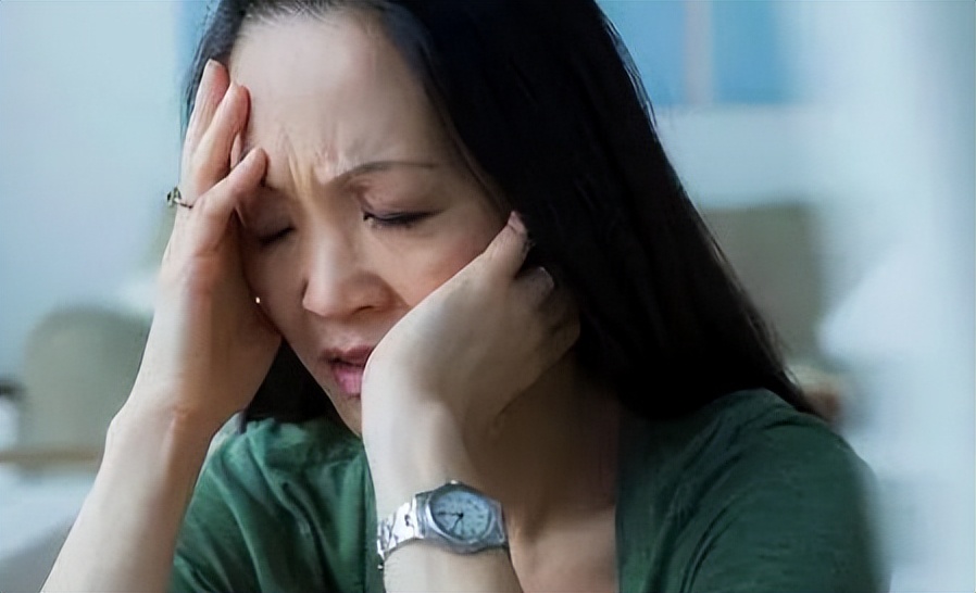 小小六味地黄丸，可调理女性更年期4种常见问题，牢记3点安全使用