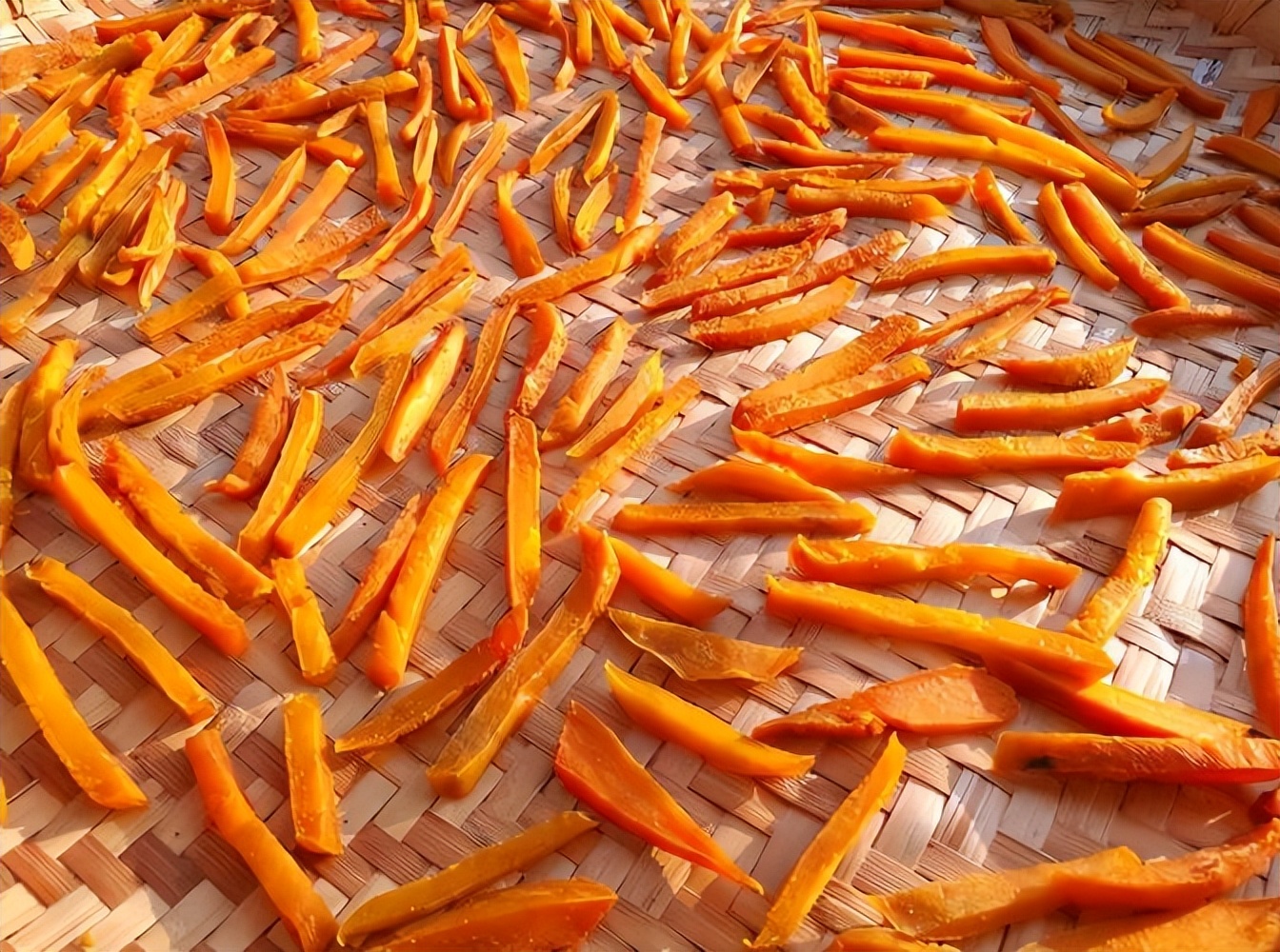 自晒红薯干怎样不容易坏,晒红薯干要不要用盐水泡