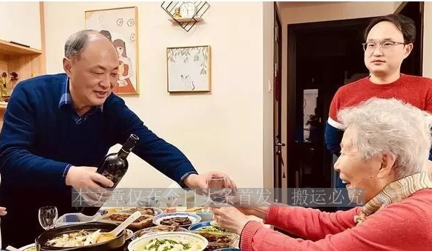 亲戚要我在银行帮他贷20万,朋友用钱让我去银行贷50万