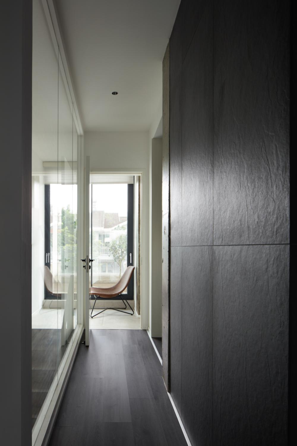 4个设计师设计办公台布局,设计师最佳农村房屋设计