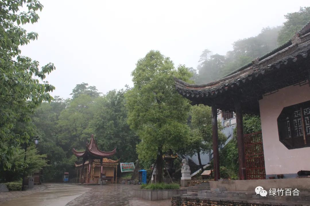 敬亭山唐李白什么时候写的,独坐敬亭山真的是李白写的吗