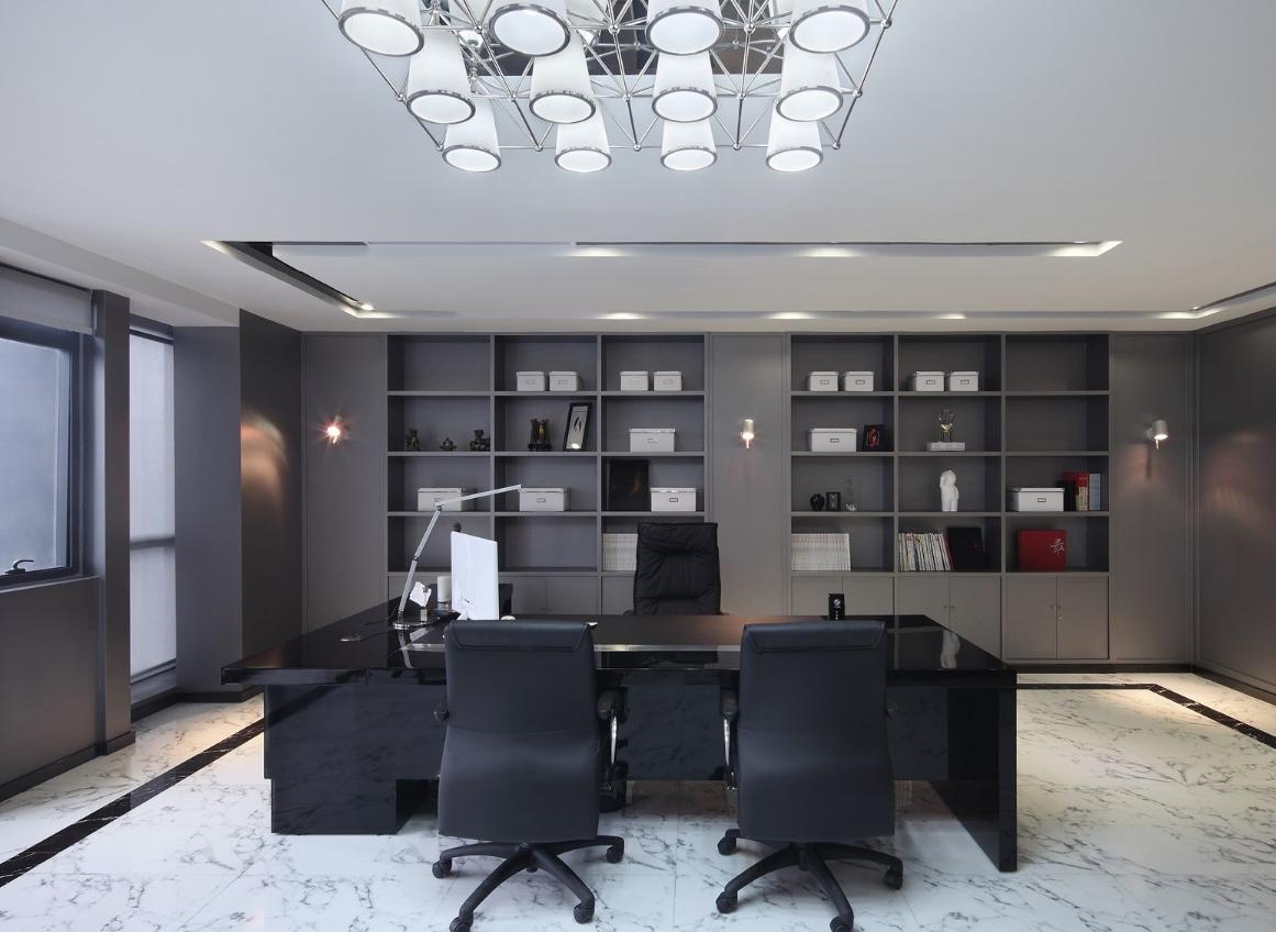 我，30岁被裁员，从一名普通职员成为自由职业者，实现财务自由