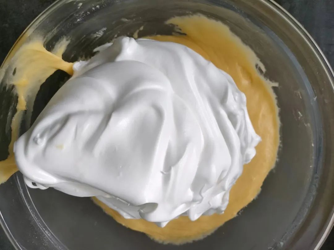 韩国ins博主，用饼干做创意蛋糕，一天1000个不愁卖