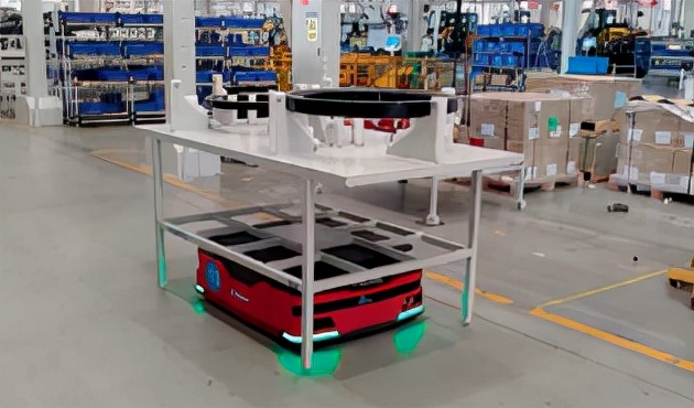 国内小型挖掘机生产线,小型挖掘机生产线图片