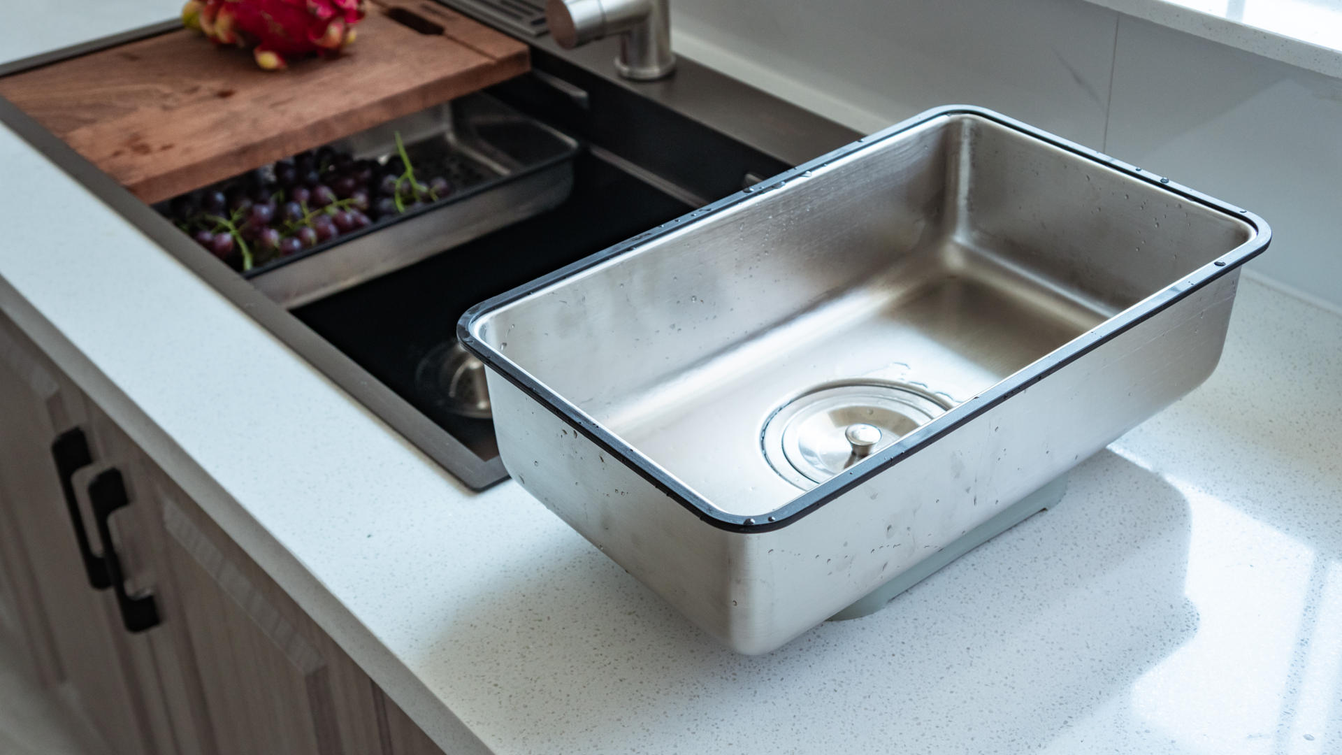 纳米水槽和不锈钢水槽哪个好,多功能大单槽水槽推荐