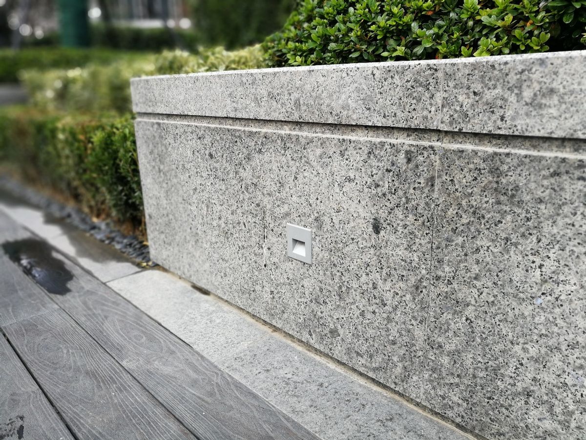 景观灯具布局要点,怎样布置庭院景观灯