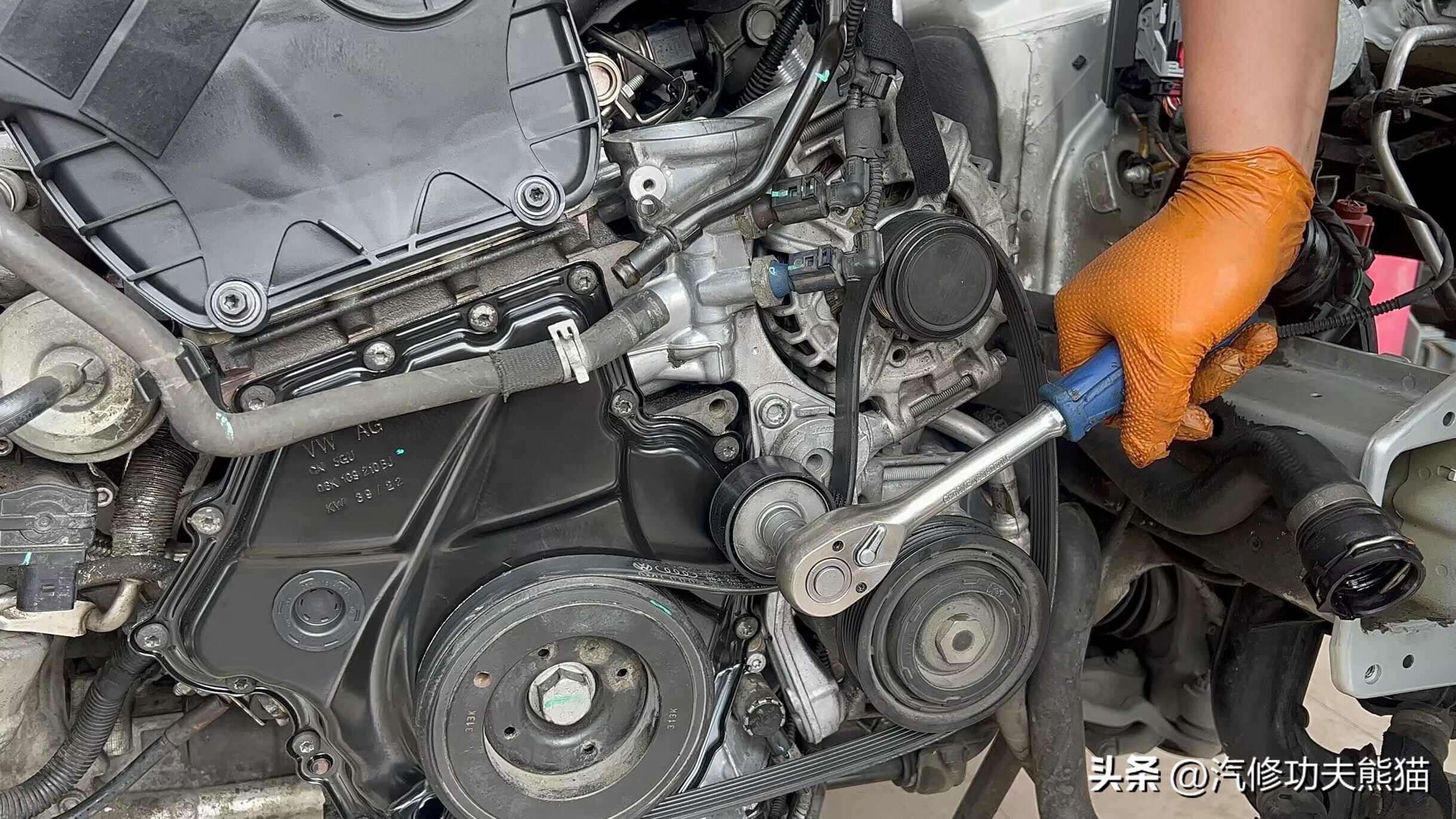 奥迪A4L烧机油！*草烟**公司是让你们烧*草烟**烧钱，我们让你不烧机油