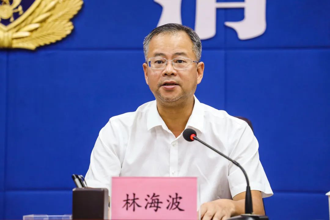 市消防救援支队荣立集体二等功,消防集体三等功奖牌