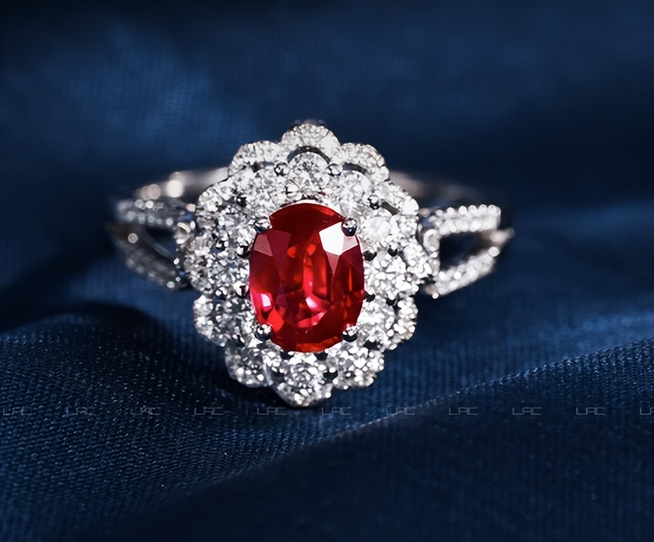 结婚买钻戒还是黄金好,结婚买黄金好还是钻石好