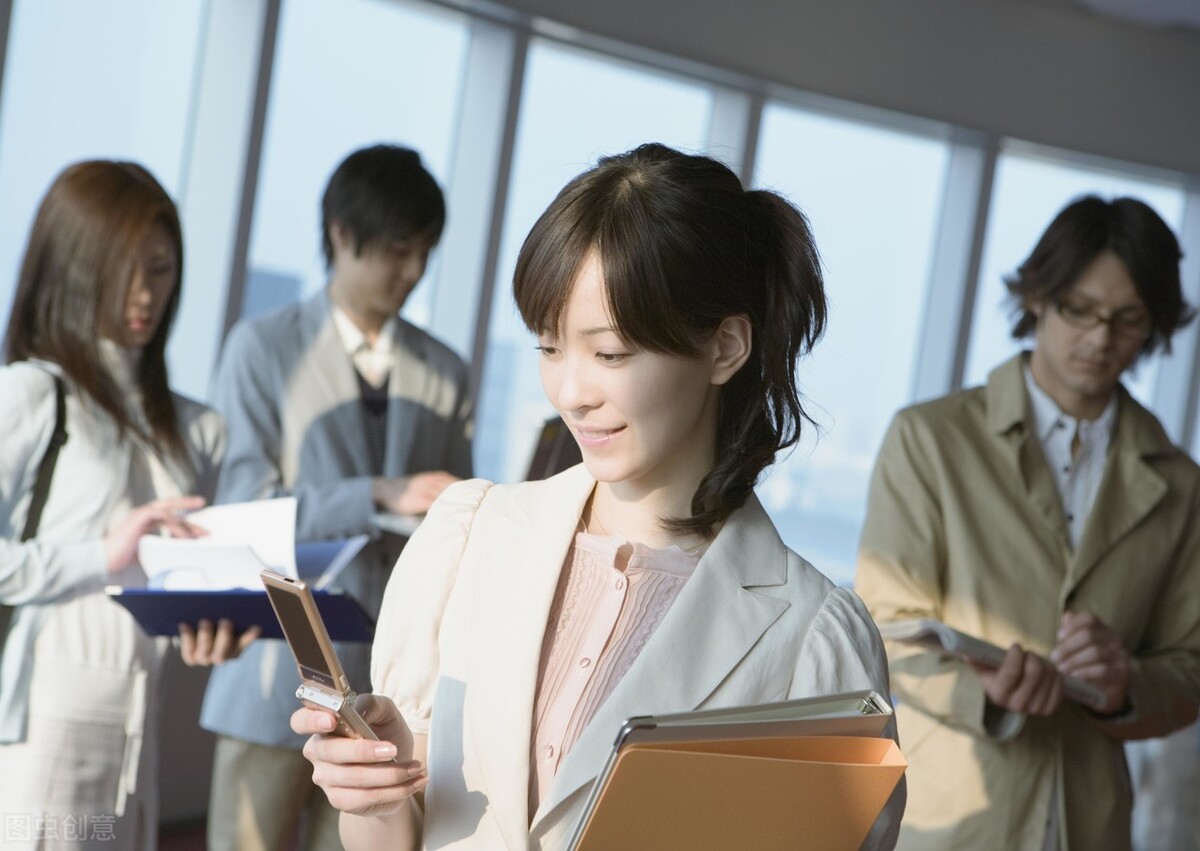 和领导沟通工作学会哪些说话技巧,工作中你为什么害怕和领导沟通