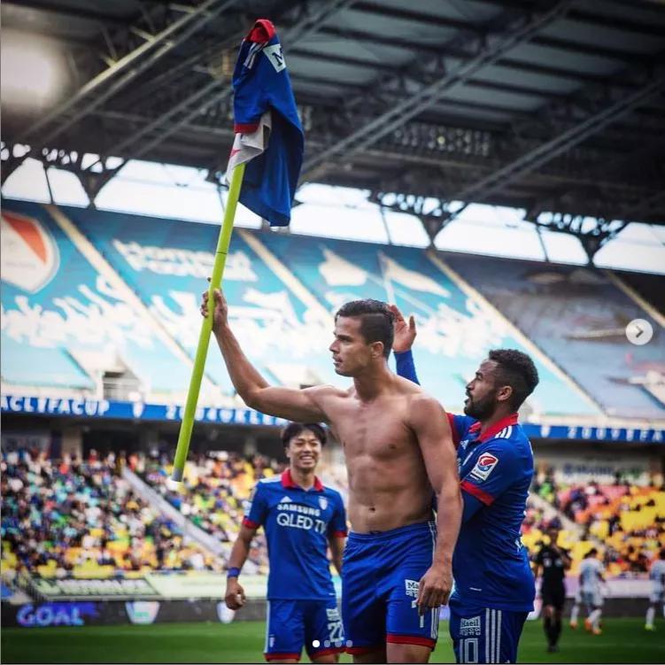 乔纳森世界波中超,乔纳森天津泰达c罗