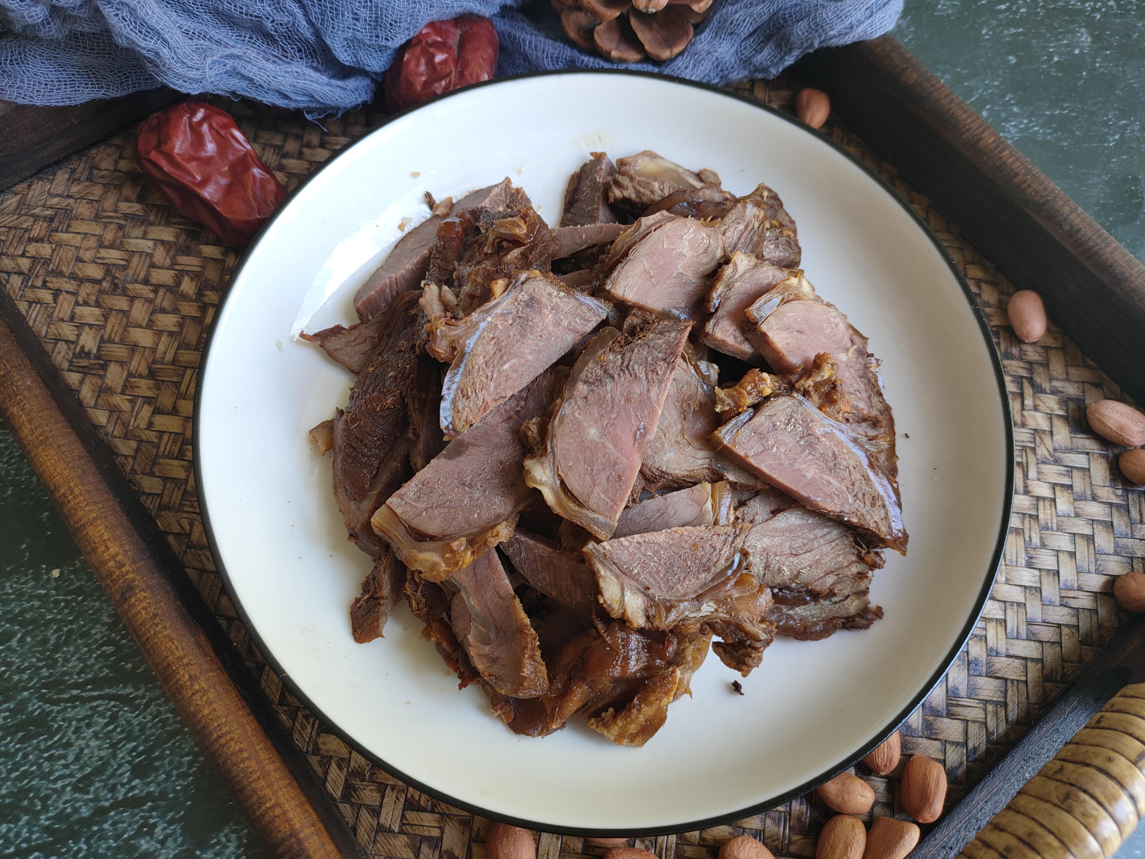 做酱牛肉正宗的焯水做法,酱牛肉炒散花