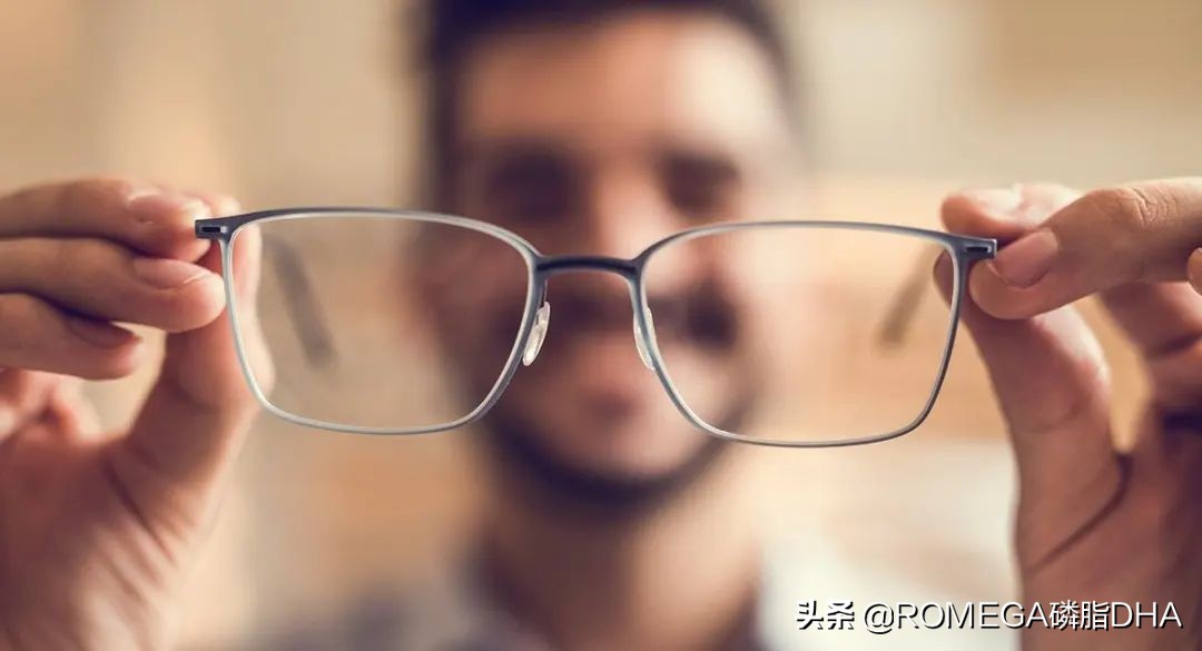 长期戴防蓝光眼镜对眼睛有影响吗,经常戴眼镜眼睛有什么变化吗