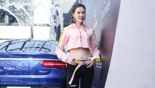 女篮坎贝奇扣篮视频,信口开河女版