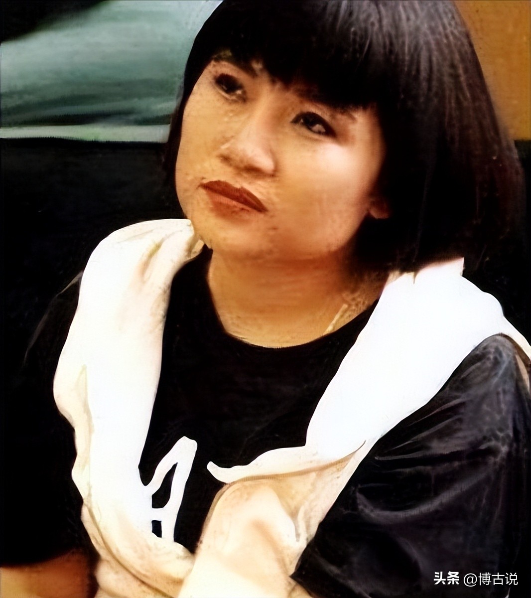 歌手李娜出家真实原因,李娜看破红尘出家唱的一首佛歌