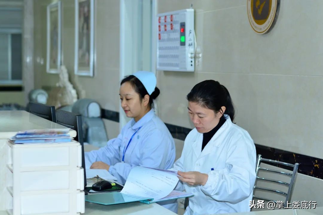 娄星“医星”周辉红：“医”心向*党**践初心