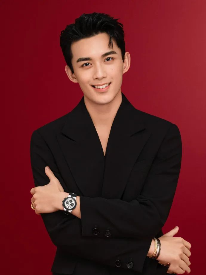 一款最帅气的男士发型,成熟男士头发稀少适合剪什么发型