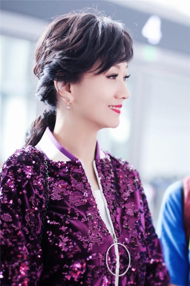 女明星扮嫩图片大全,扮嫩女明星年轻时