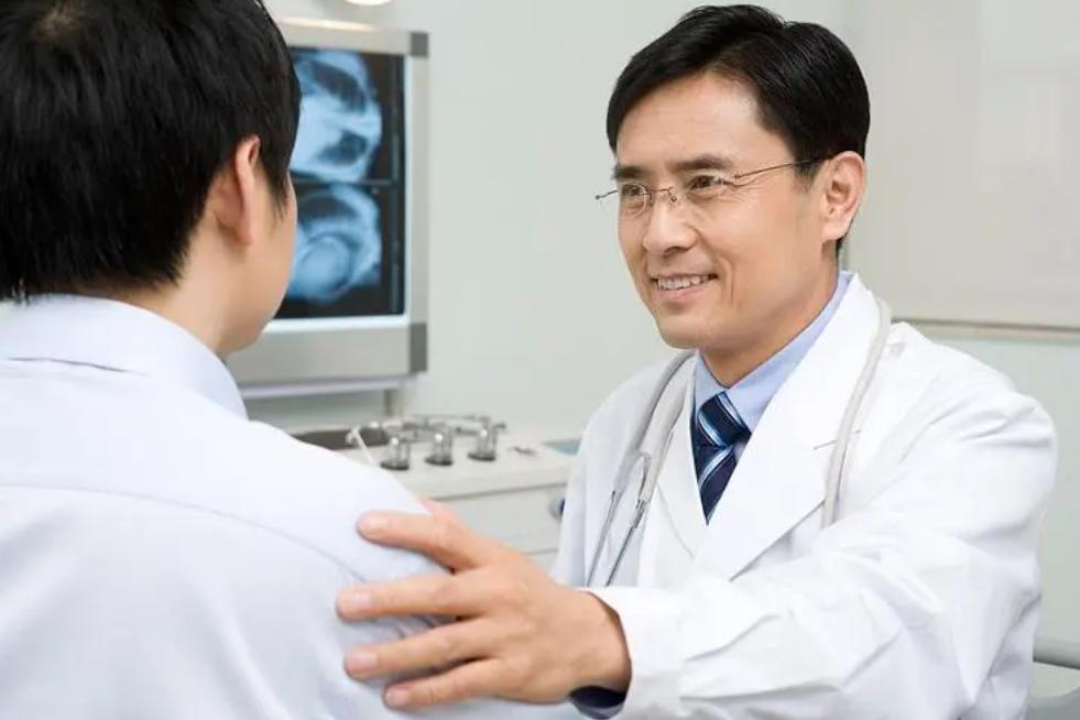 早上睡醒了眼皮眼袋肿是怎么回事,中医治疗眼袋大属于哪个科室