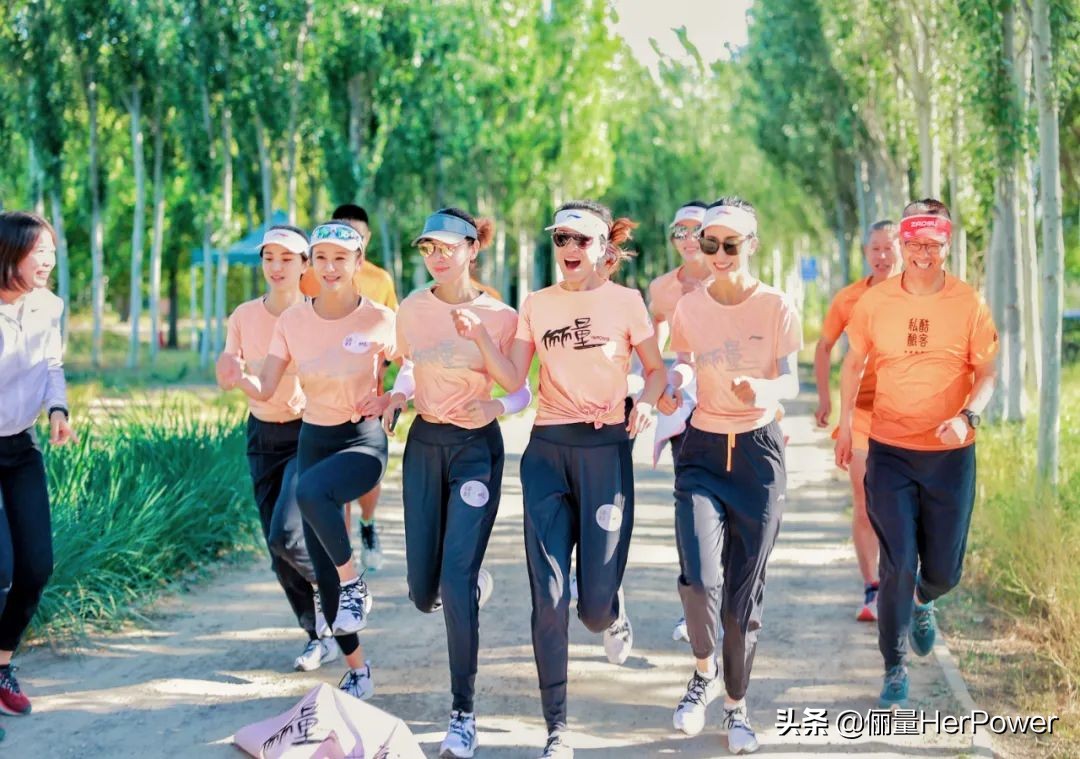 致敬美好,为“她力量”干杯|俪量×酷客联名款黄酒限量发布