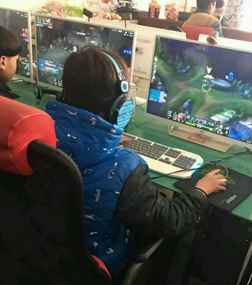 网吧倒闭了多少家,网吧逐渐退出市场的真实原因