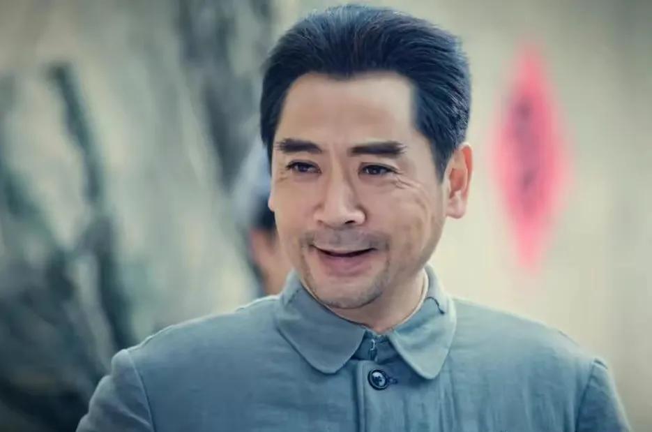 民国第一帅“周恩来”别硬演，有人尴尬凑数，有人爷青回