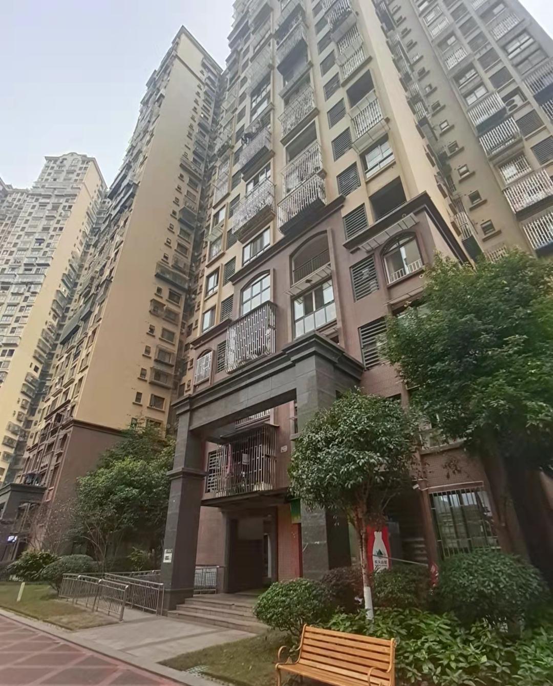 高空烟头烧穿婴儿车后续,小区天降烟头烧穿婴儿车家属发声