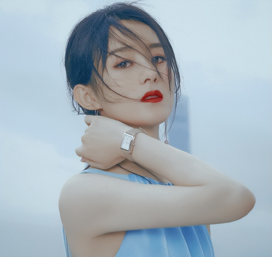 浪琴和赵丽颖一起上春晚,浪琴女表赵丽颖出席活动