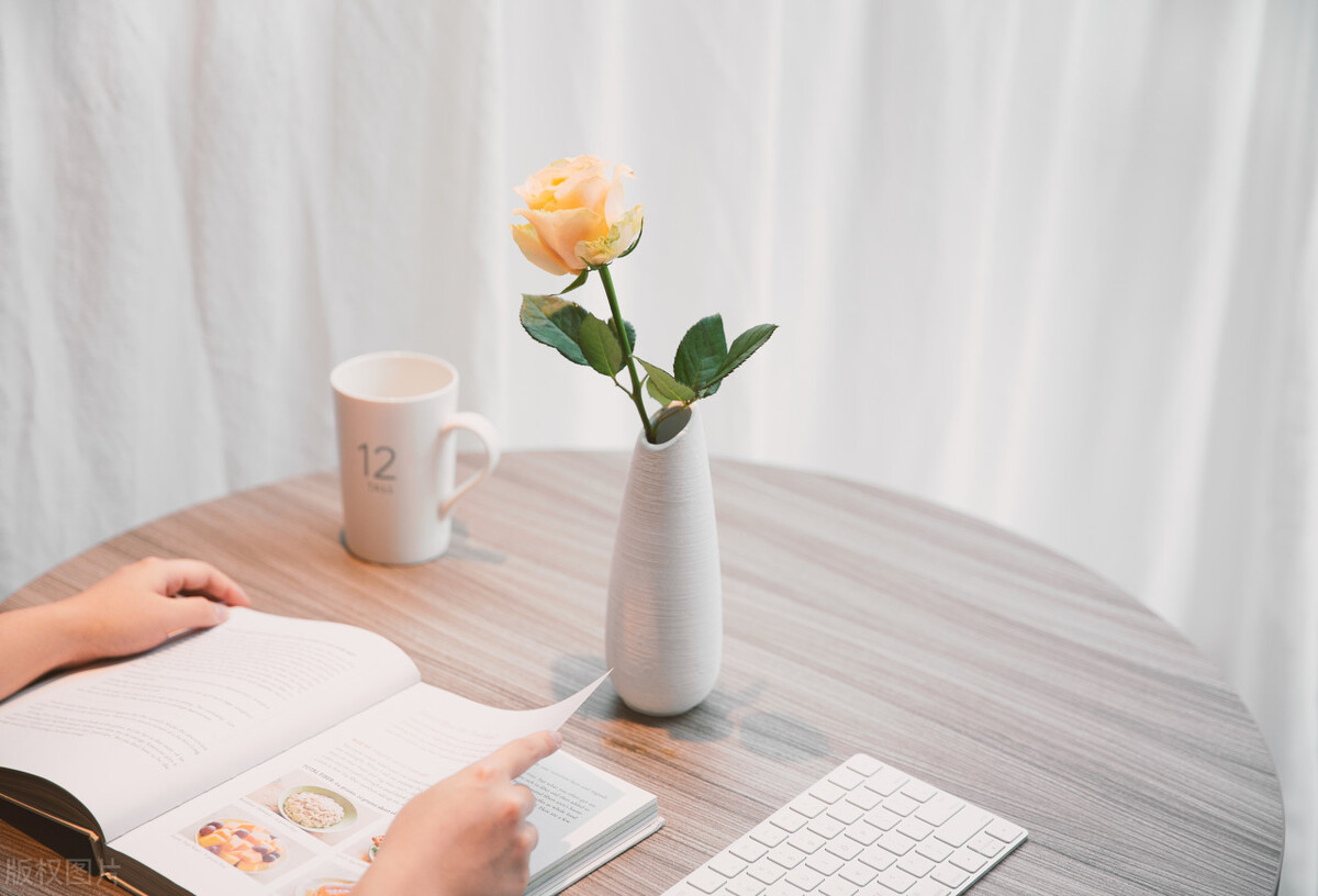 不用出门在家就能赚钱,在家赚钱又简单又可靠的方法