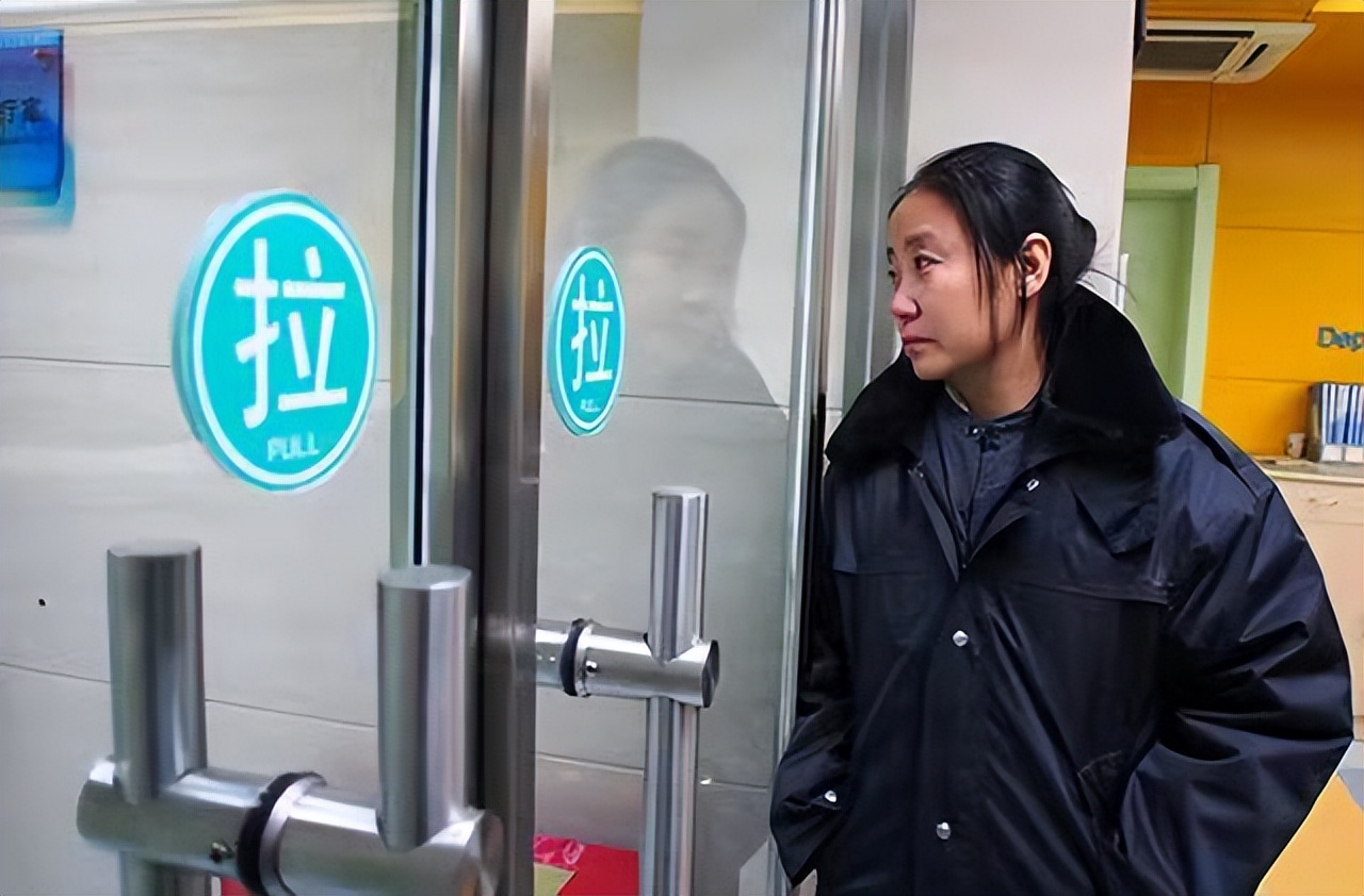 收养118个爱心妈妈为什么判刑,收养118个弃婴的妈妈被判刑