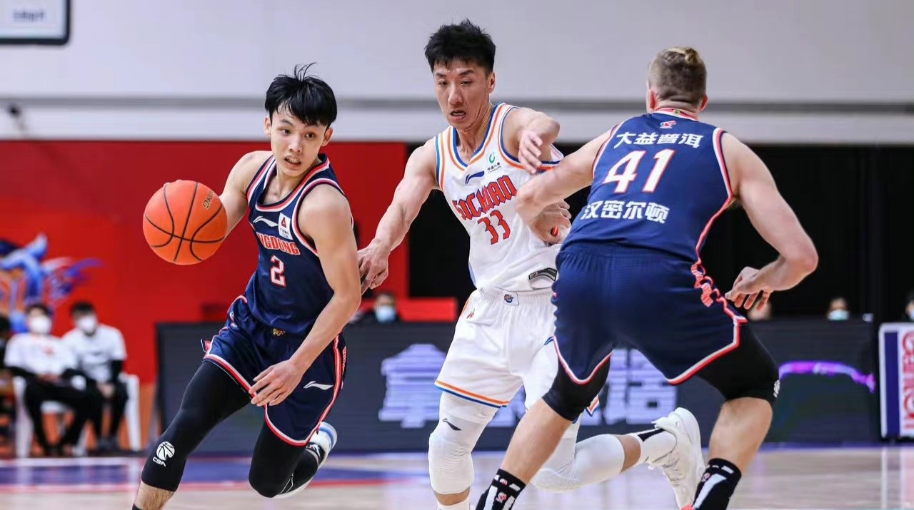 宏远周鹏最新消息,我要打篮球杜锋谈赵睿徐杰